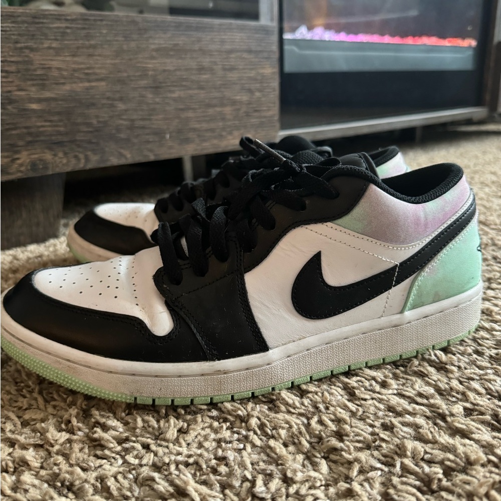 Men Nike sneakers